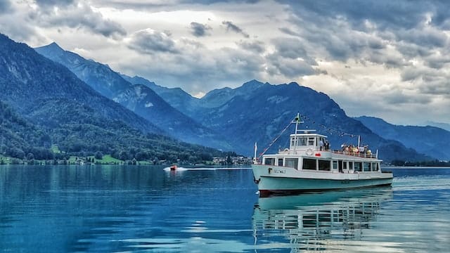 Interlaken: Transportation guide from Zurich and Geneva airports — Swiss Limousine Service